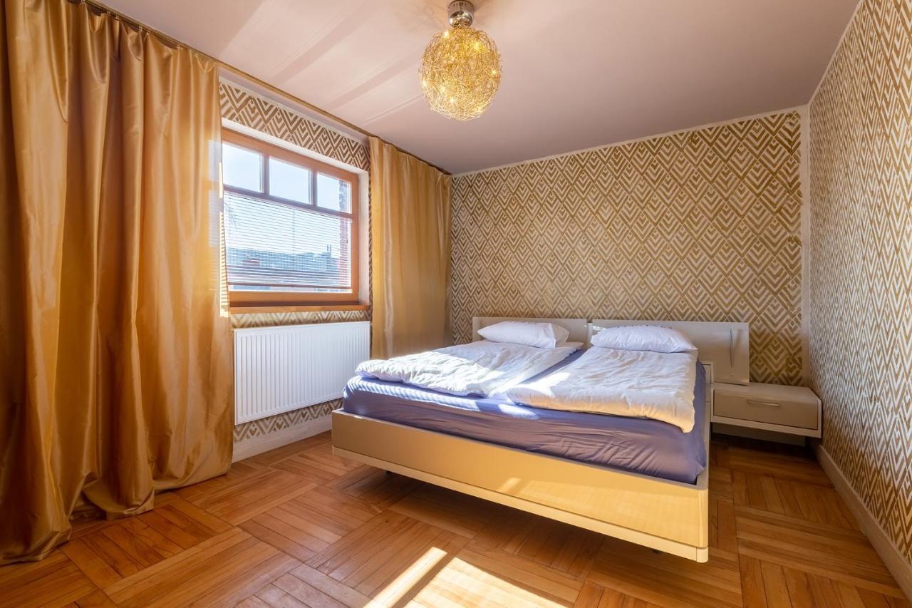 Patek Premium Apartments - Airport Lawica & Mtp & Car Races & International Trade Fairs Skórzewo Exterior foto
